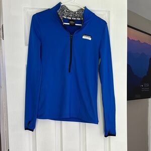 PINK Victoria's Secret ultimate pullover with thumb holes